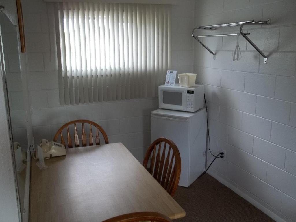 Budget Host Elk Antler Inn Thermopolis Room photo