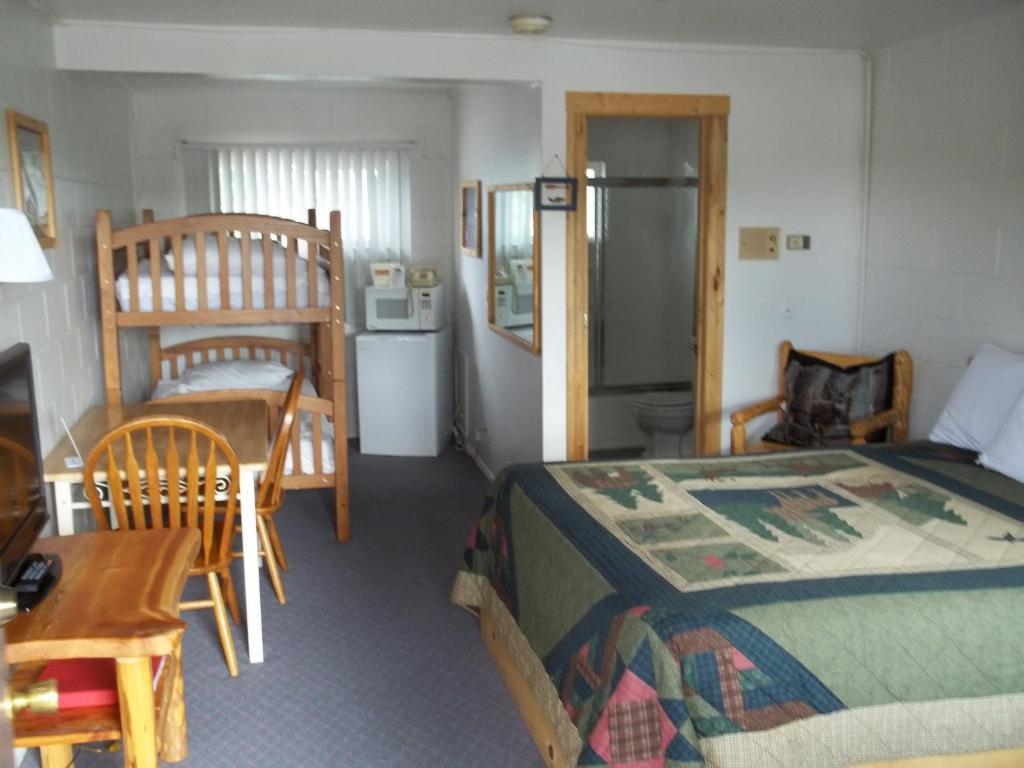 Budget Host Elk Antler Inn Thermopolis Room photo