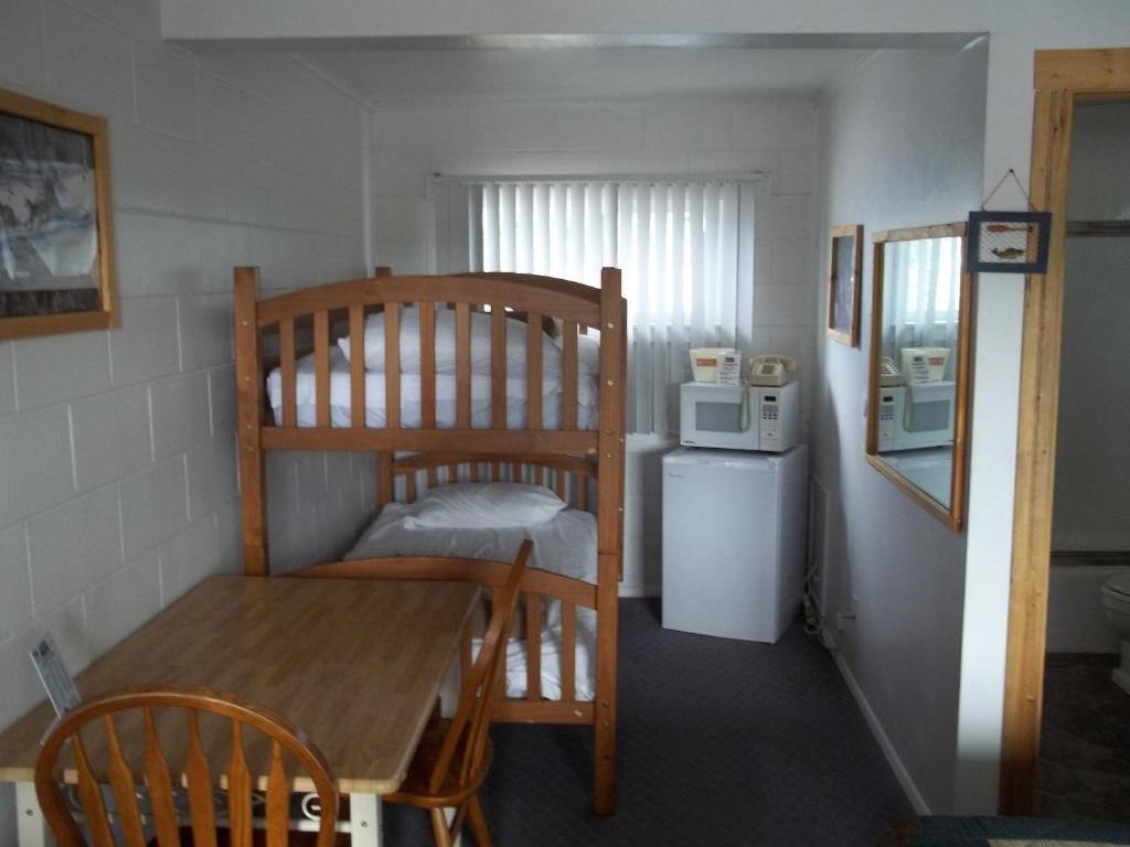 Budget Host Elk Antler Inn Thermopolis Room photo