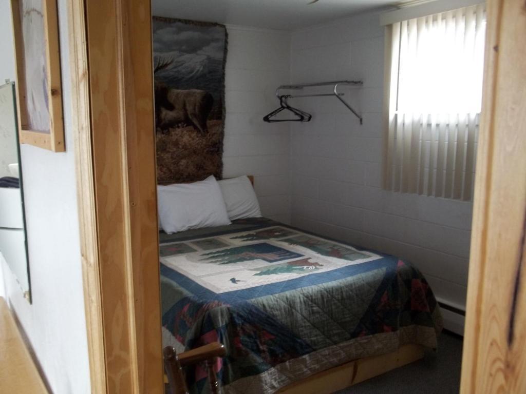 Budget Host Elk Antler Inn Thermopolis Room photo